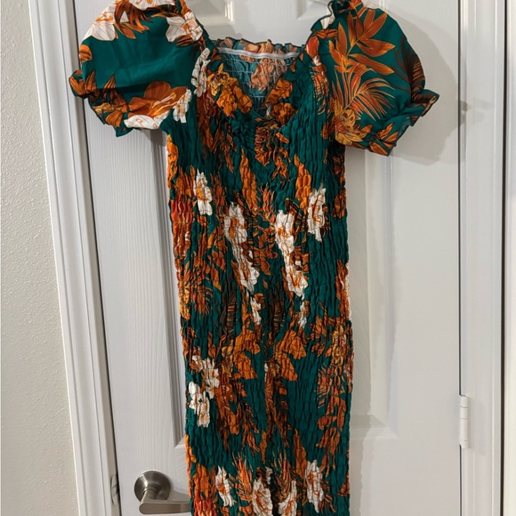 Floral Green Dress - Picture 2 of 4